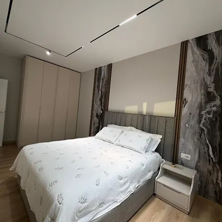Omeri Apartamento Tirana
